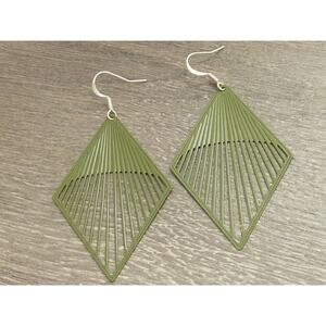 Green Diamond Fan Filigree Earrings